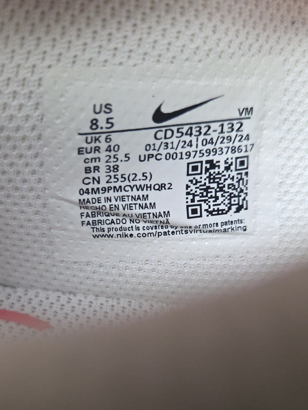 Women's Nike Air Max Shoes - Picture 6 of 6